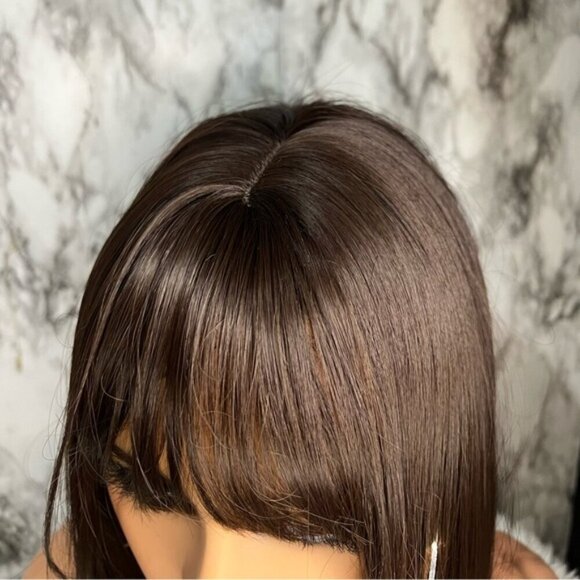 16 In Short Bob Chocolate Brown Wig with Bangs - Picture 3 of 9